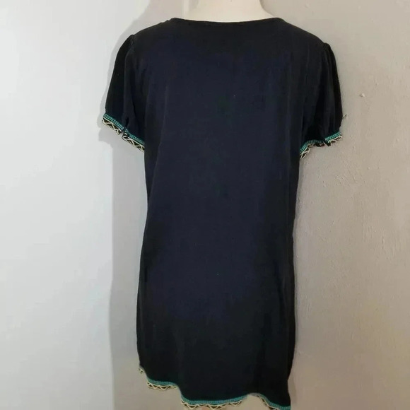 {Forever 21} Embroidered Tunic Blouse - Picture 4 of 10